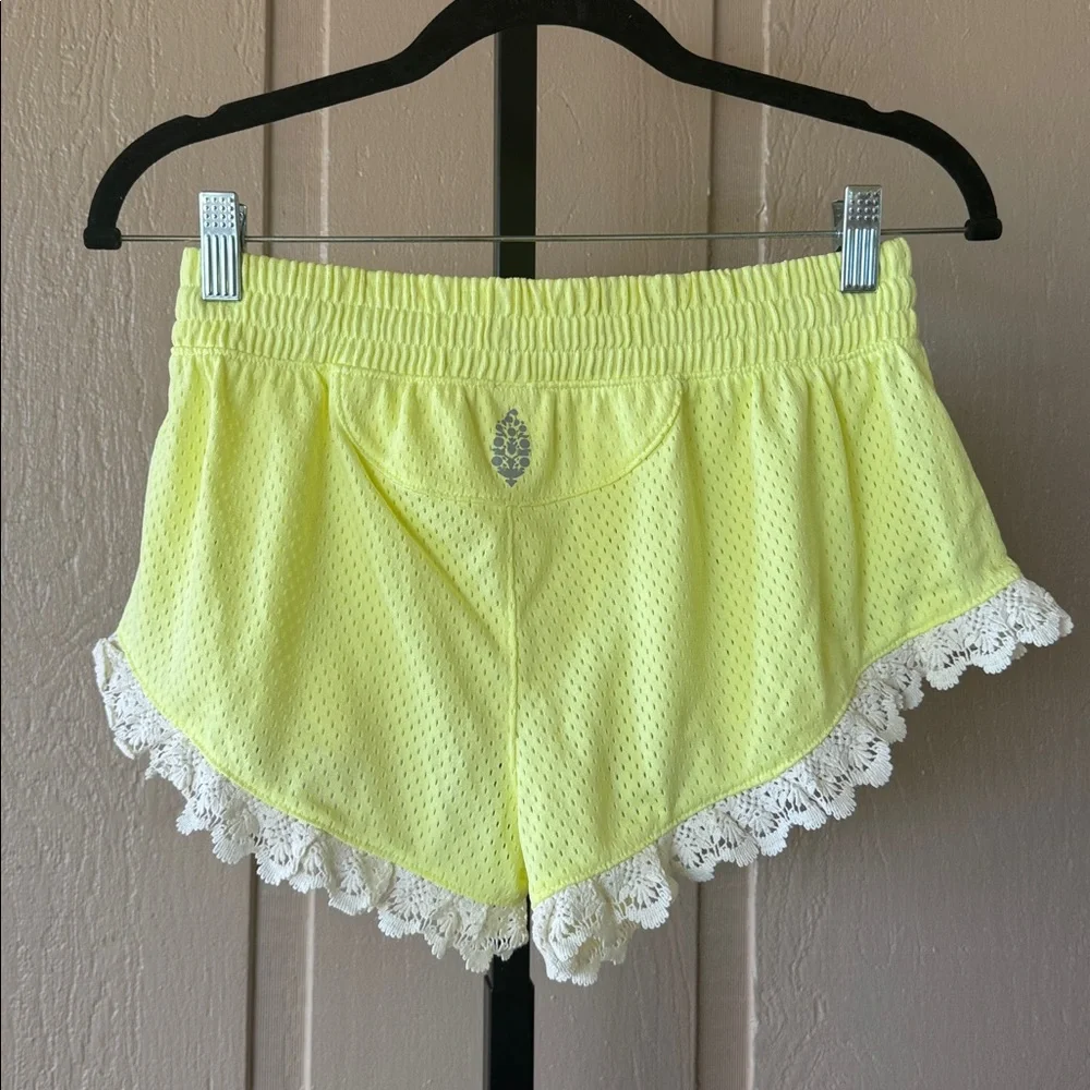 Free People Movement Tip Off Shorts - NWOT - Picture 4 of 5
